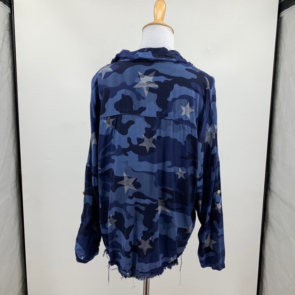 Venti6 Shirt Womens M Medium Navy Camo Raw Hem Metallic Stars Button Front Top - Picture 6 of 11